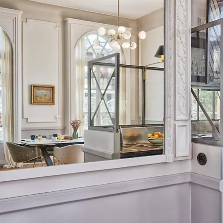 Elegance Art Deco A Proche Avec Parking Privatif - Fr-1-788-88 *