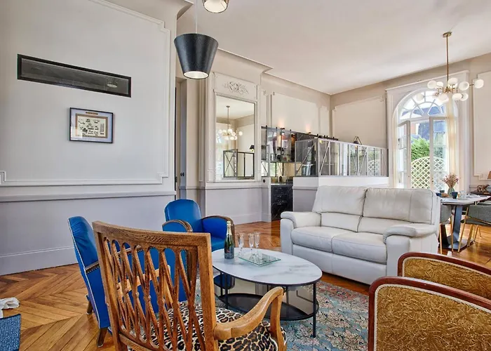 Elegance Art Deco A Proche Avec Parking Privatif - Fr-1-788-88 *